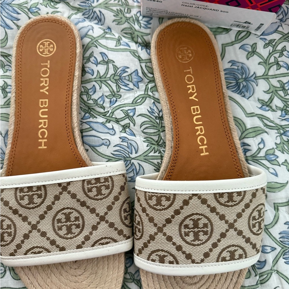 Tory Burch Beige and White Patterned Sandals